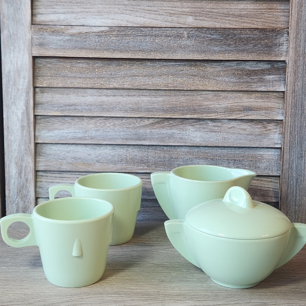 Vintage Boonton 5pc Coffee set Light Green 2 Stackable Mugs, Creamer, Sugar